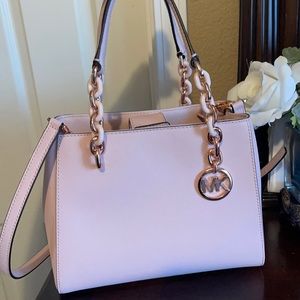 Michael Kors Medium